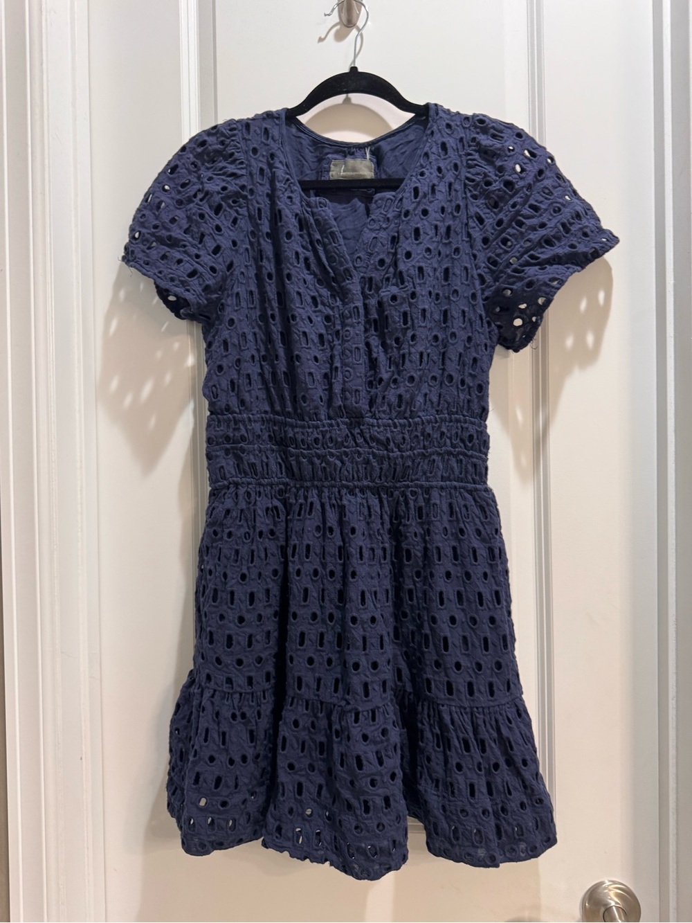 Anthropologie Navy Blue Eyelet Dress Large Short Sleeve Split Vneck Tiered Lined